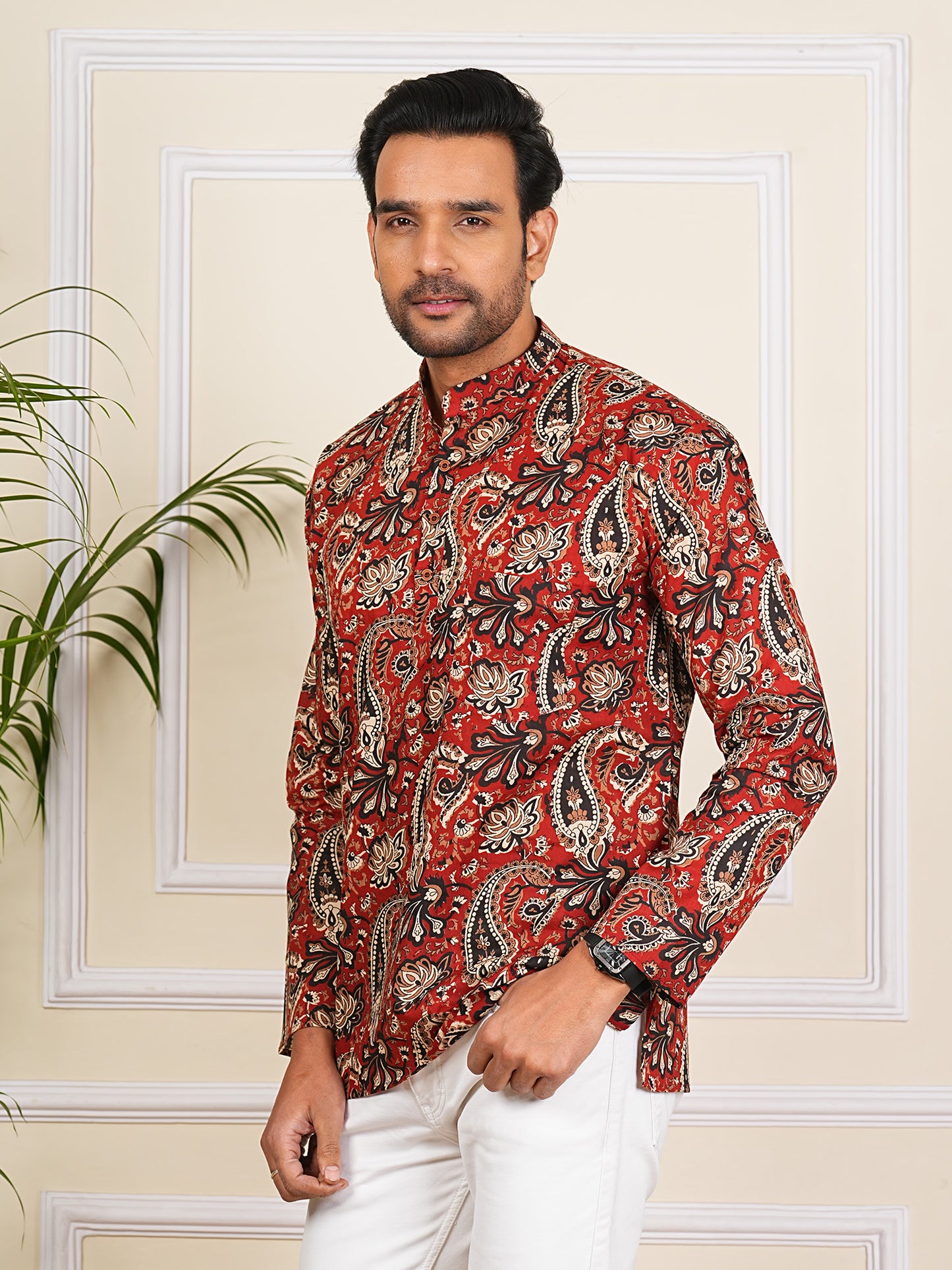 Black and Red Paisley/Aambi Printed Short Kurta For Men
