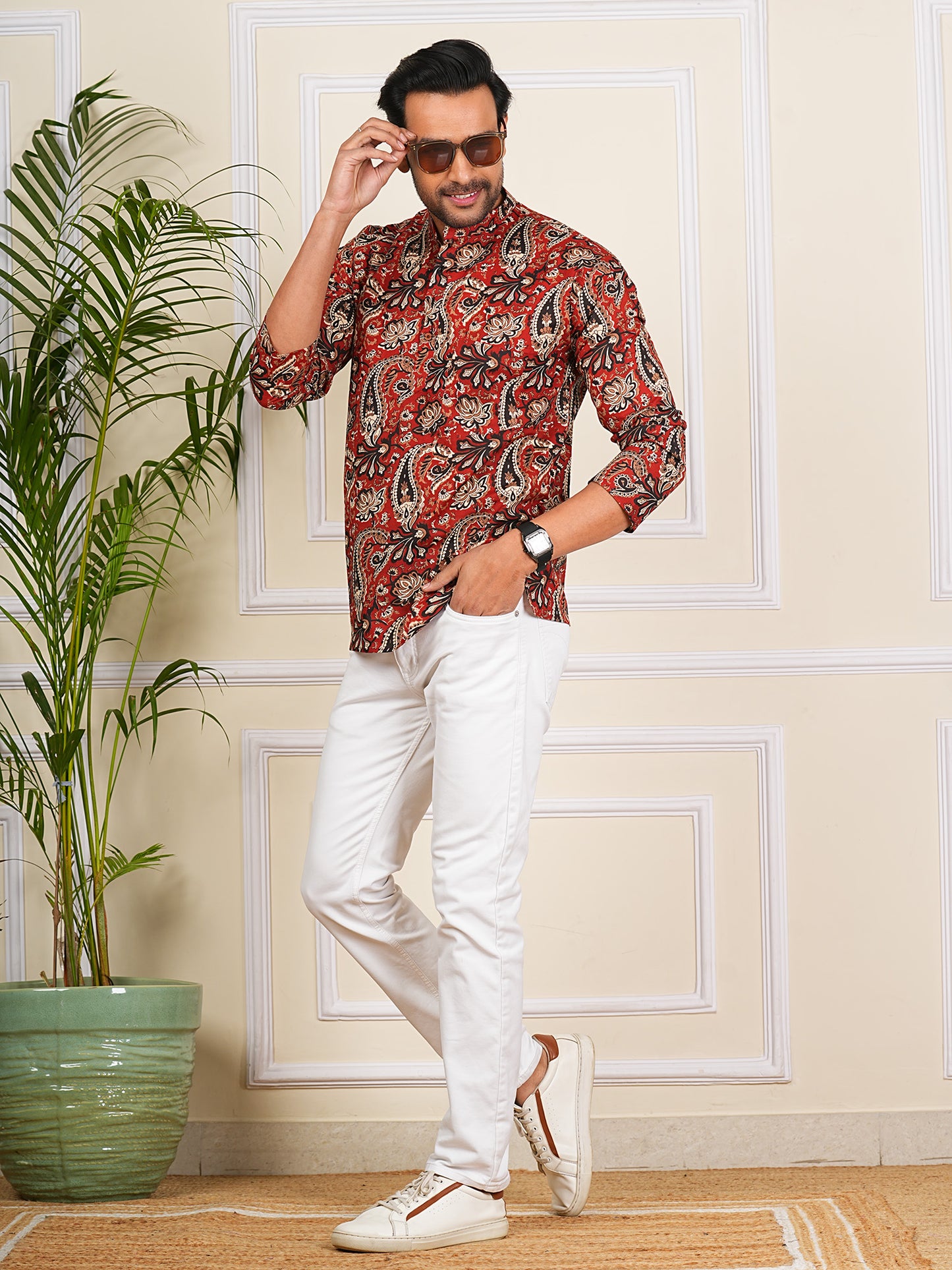 Black and Red Paisley/Aambi Printed Short Kurta For Men