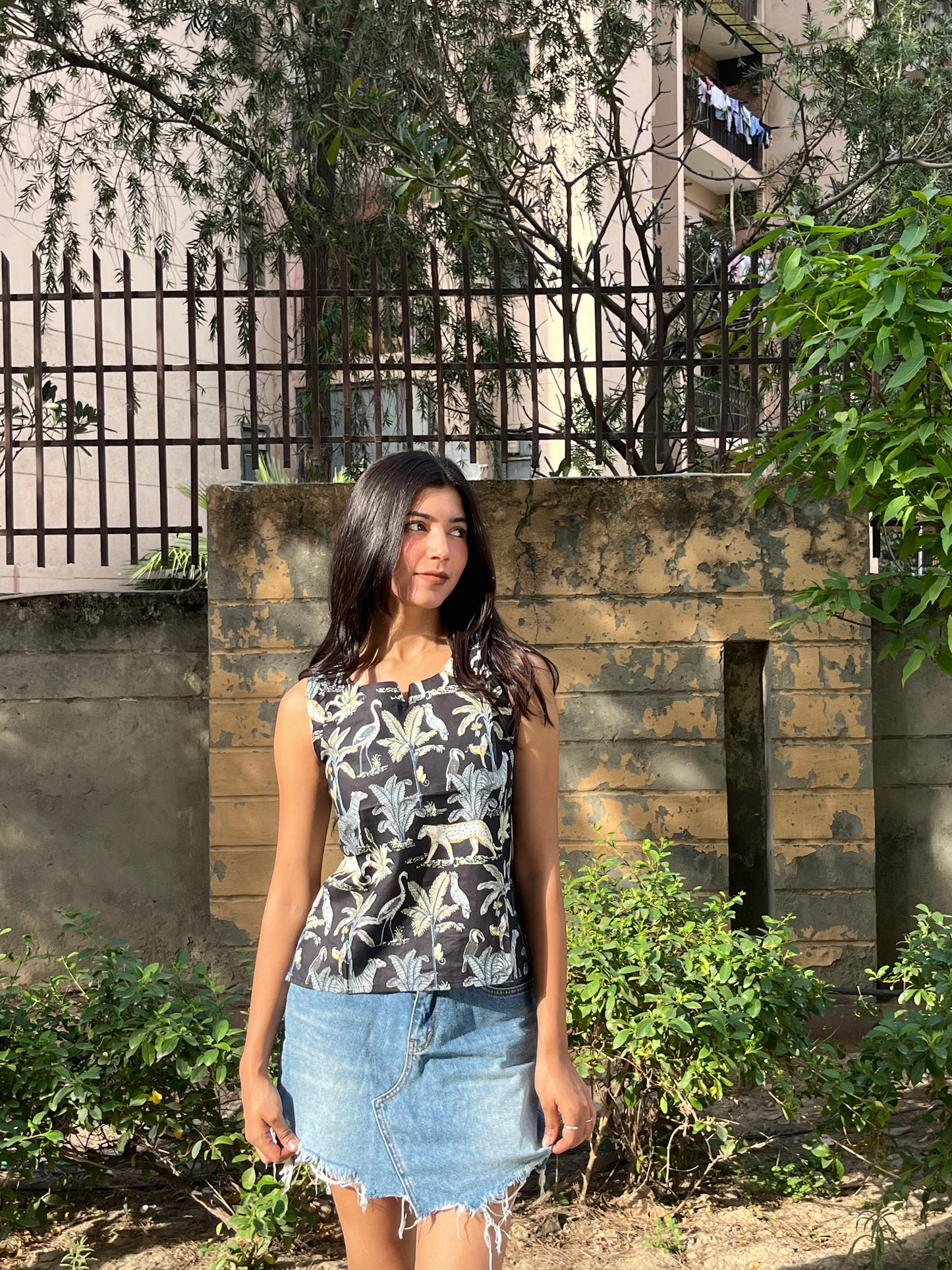 Black Jungle Print Sleeveless Cotton Crop Kurti Top for Women
