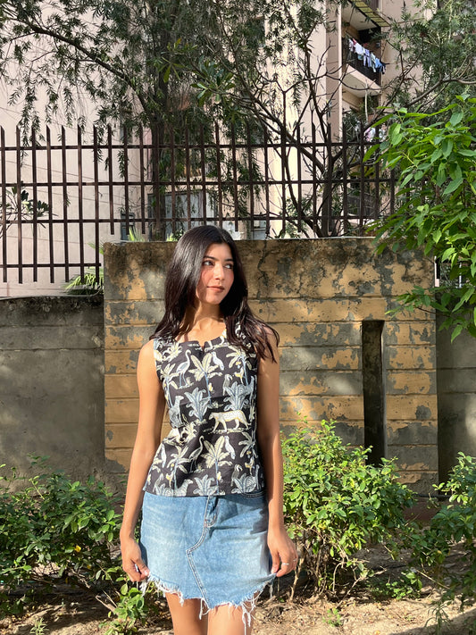 Black Jungle Print Sleeveless Cotton Crop Kurti Top for Women