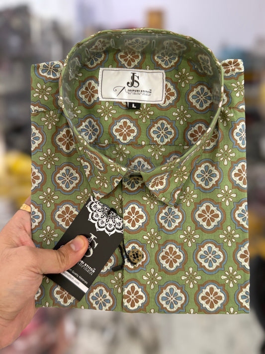 Green Round Motif Printed Mens Half Sleeves Shirt