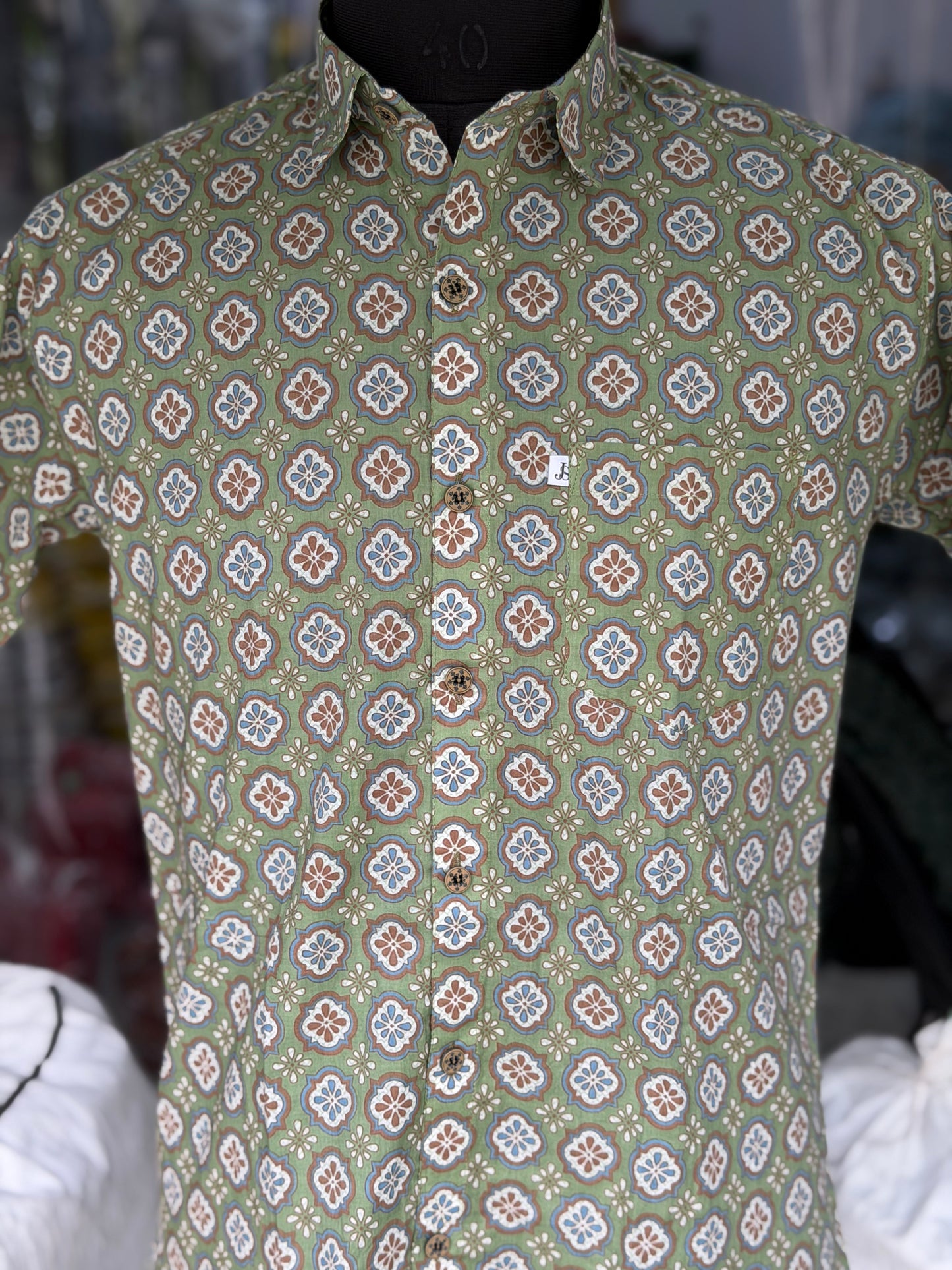 Green Round Motif Printed Mens Half Sleeves Shirt