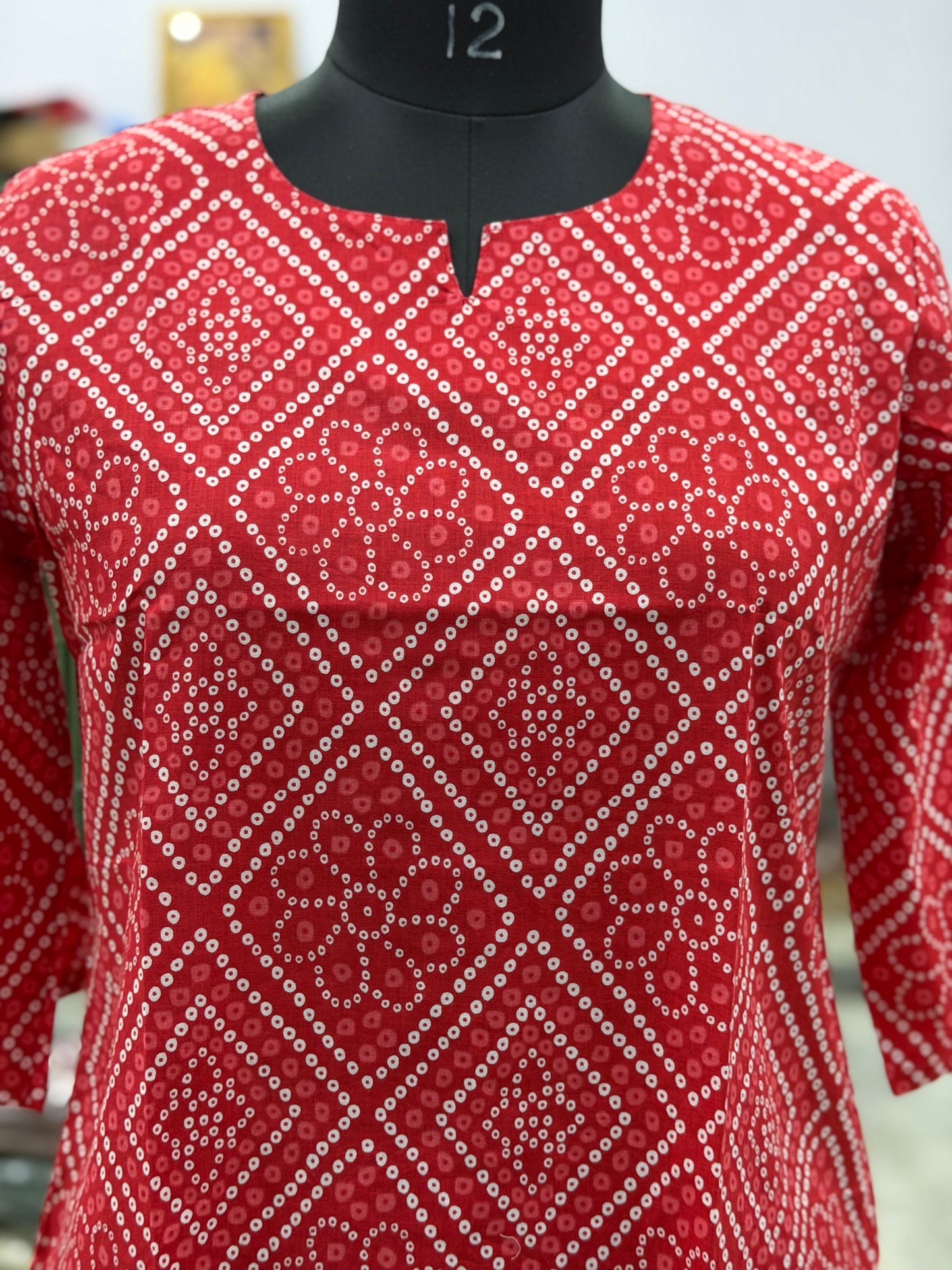 Red Bandhani Geometric Print Women's 3/4 Sleeve Kurti