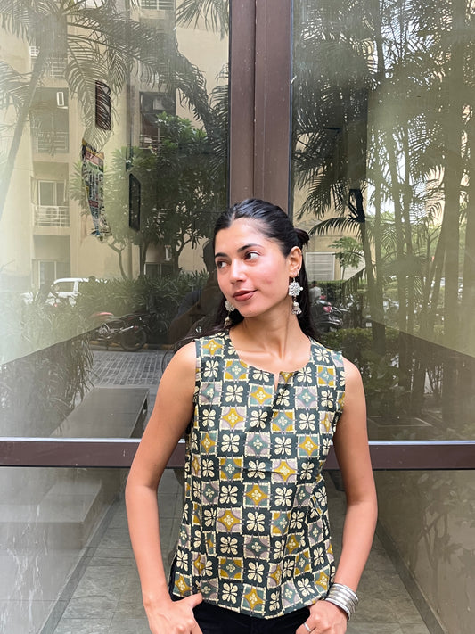 Green Geometric Floral Printed Cotton Sleeveless Top for Women