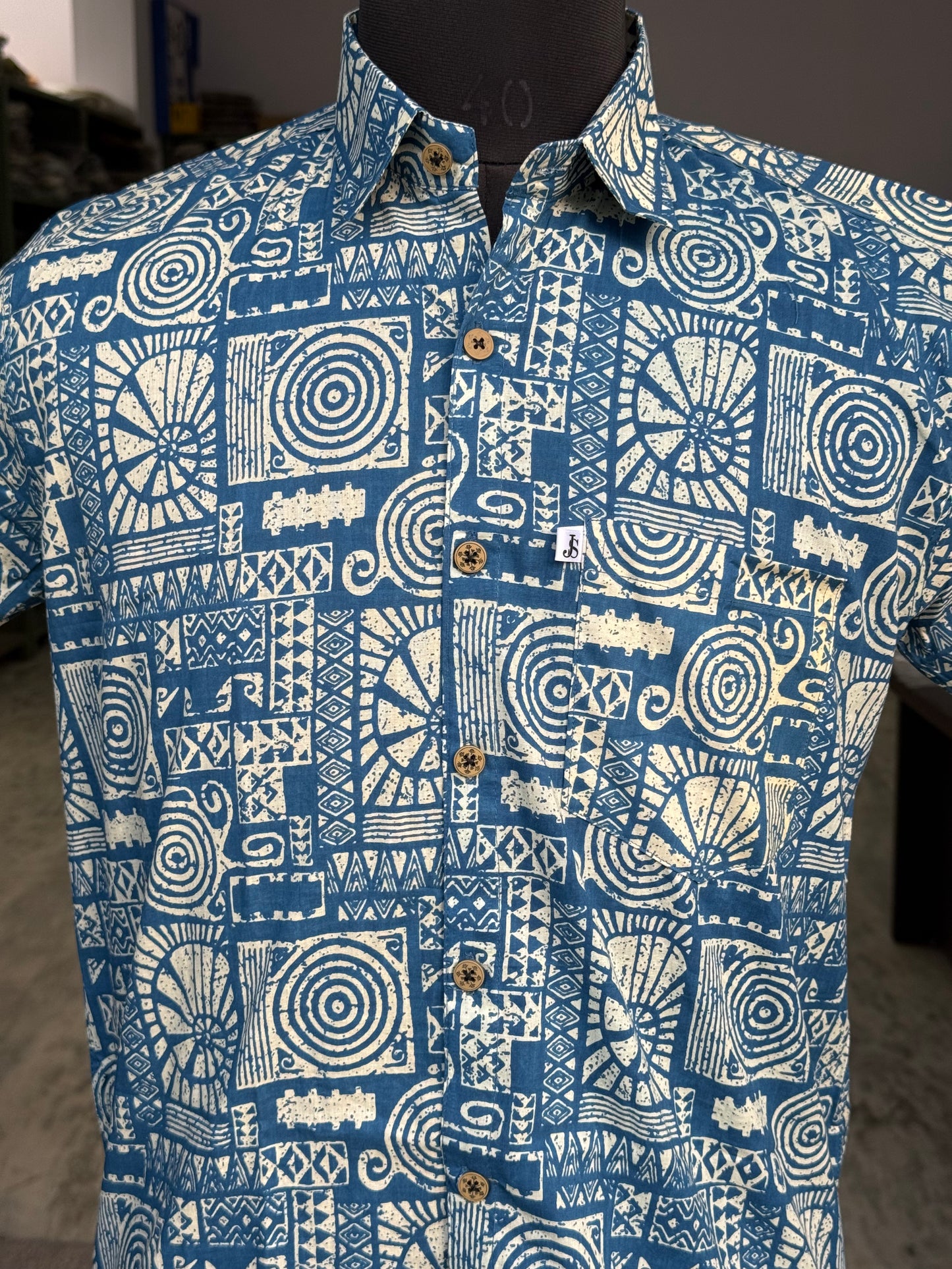 Cyan Maze Print Mens Half Sleeves Cotton Shirt