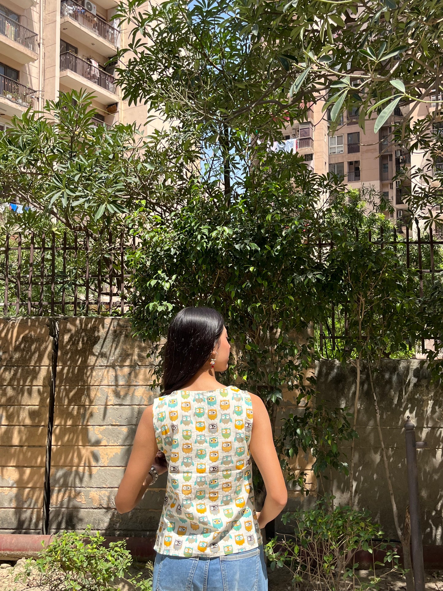 Off White Owl Print Sleeveless Cotton Crop Kurti Top for Women