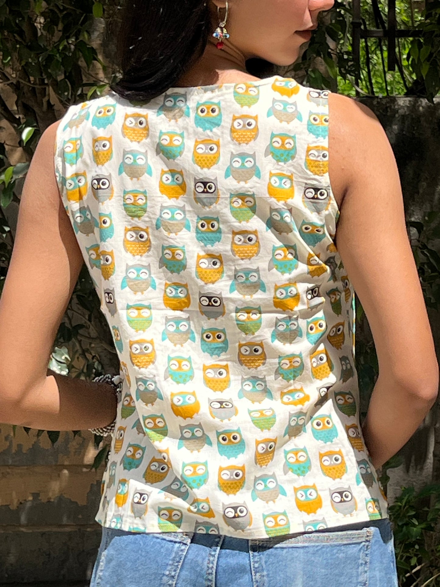 Off White Owl Print Sleeveless Cotton Crop Kurti Top for Women