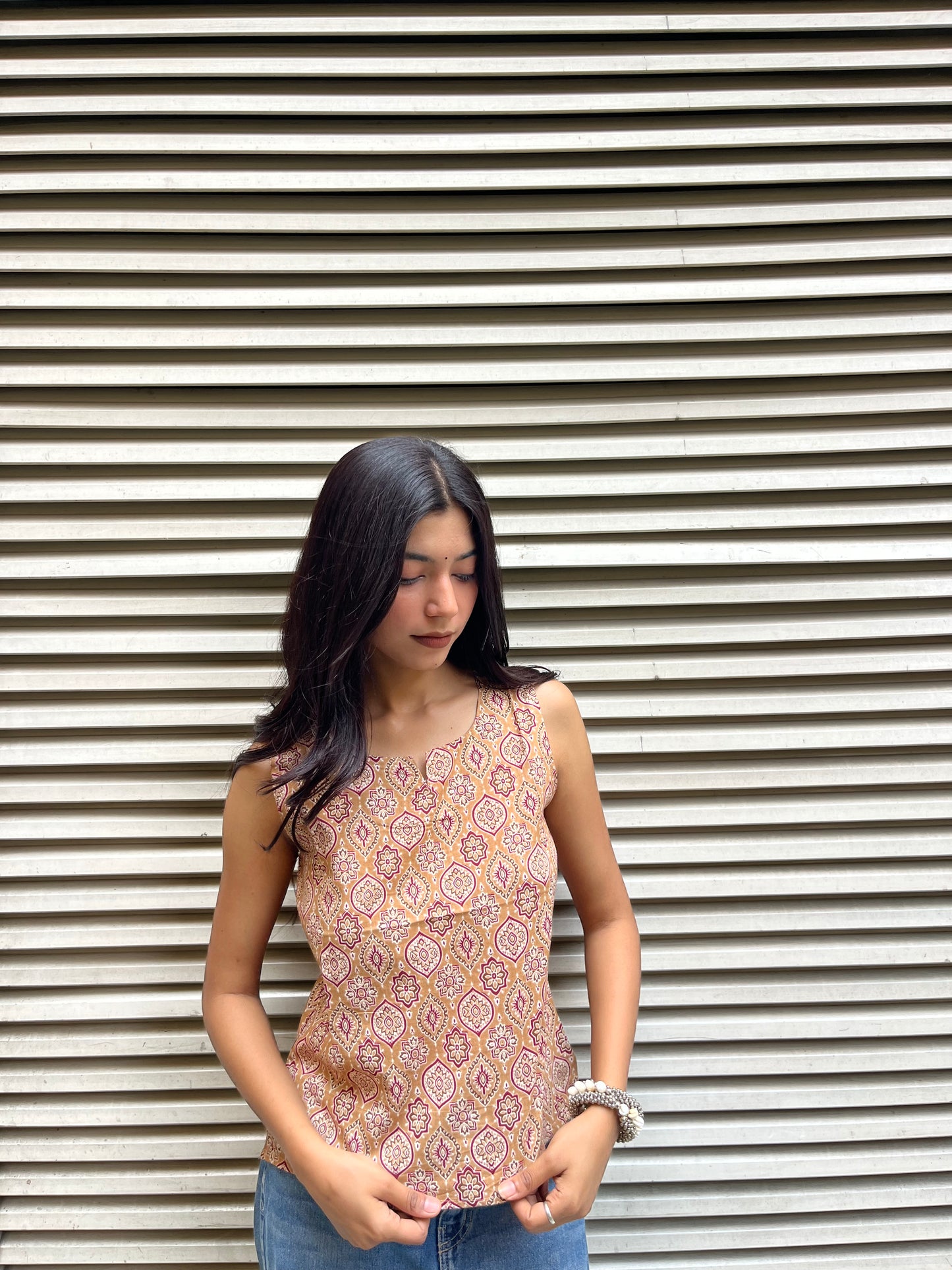 Peach Pink Floral Buta Print Sleeveless Cotton Crop Kurti Top for Women