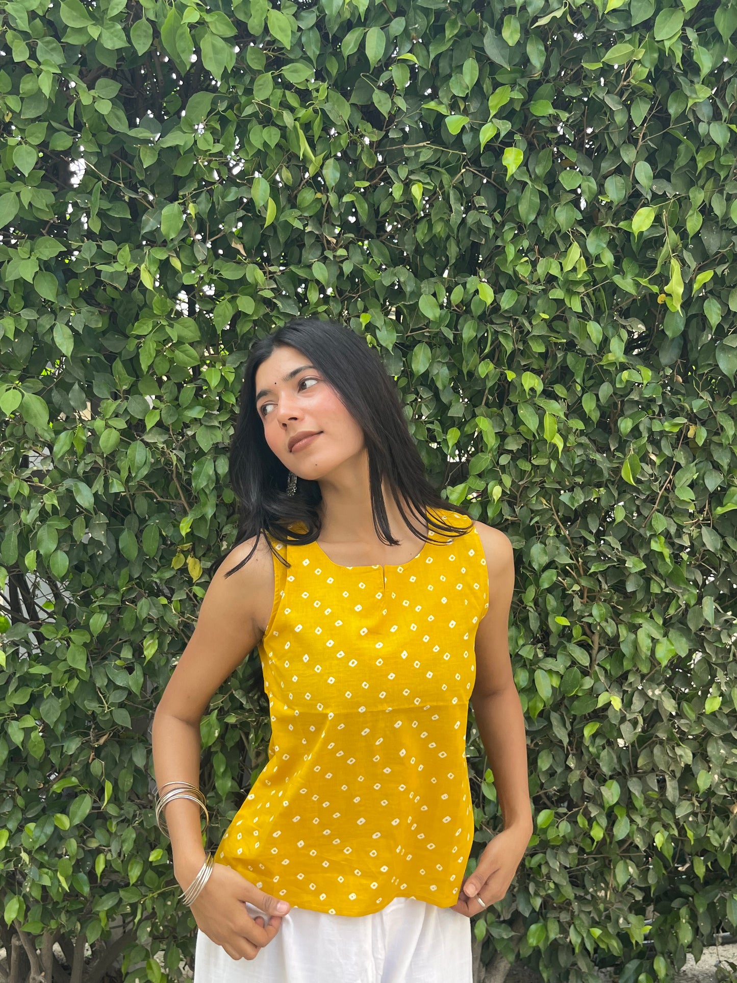Yellow Bandhani Dot Print Sleeveless Cotton Crop Kurti Top for Women