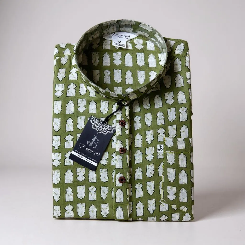 Green Abstract Grid Print Full Sleeves Short Kurta for Men